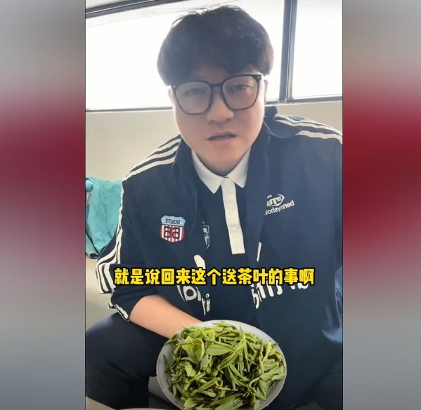 趙鵬：不太清楚賈秀全要球員買茶葉的段子，但這在現(xiàn)實(shí)中也正常