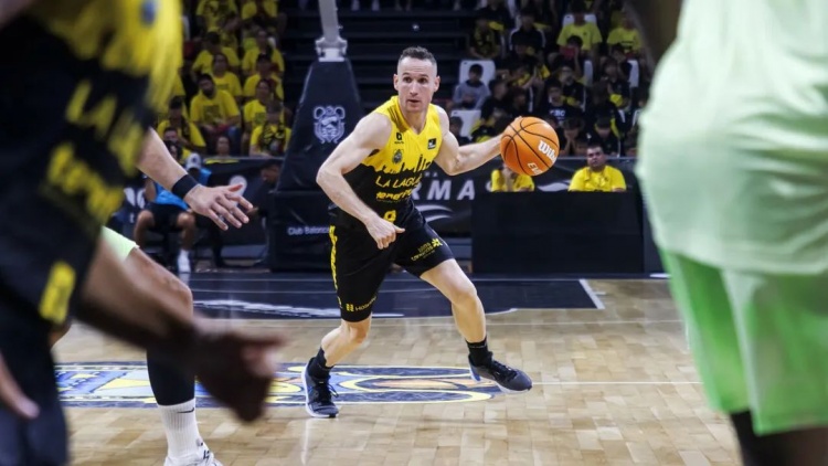 NBA初代老六，42歲進(jìn)入生涯巔峰？！