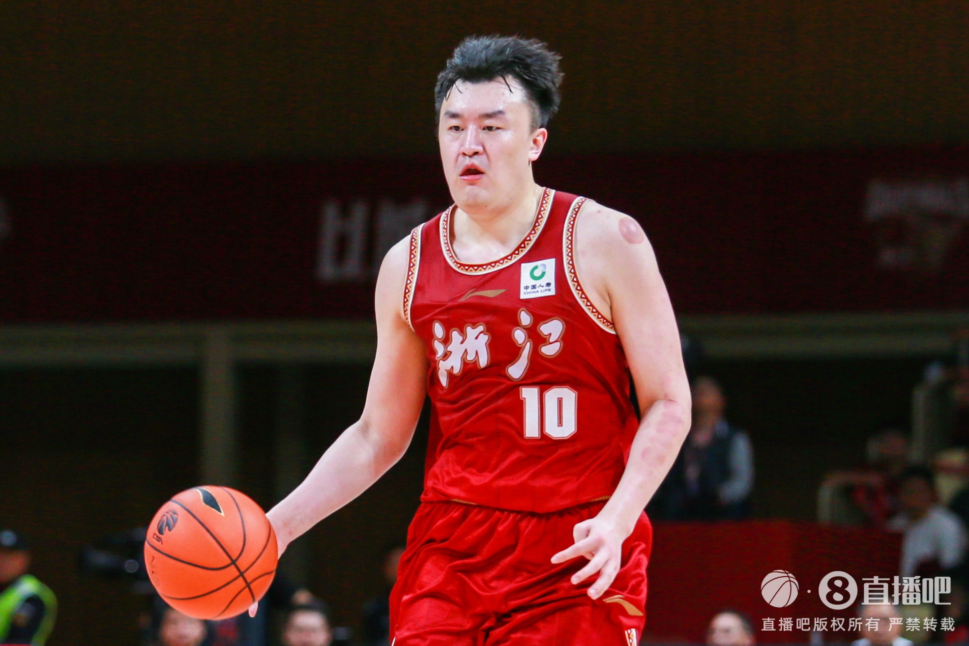 狀態(tài)火熱！劉澤一半場(chǎng)7投5中貢獻(xiàn)11分9板0失誤 正負(fù)值+15