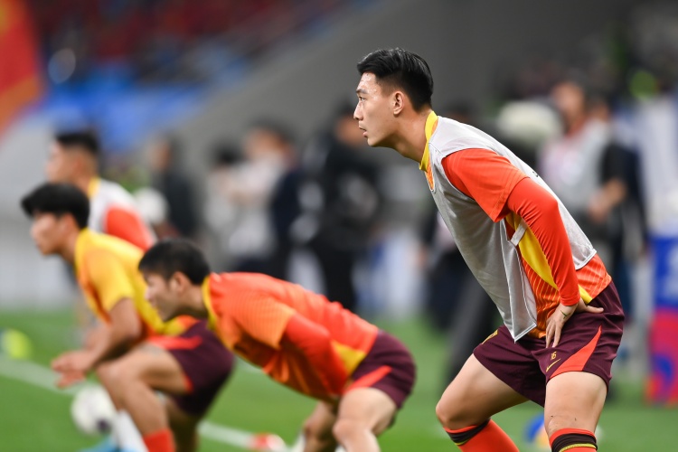 足球報(bào)：張玉寧、蔣圣龍均有不同程度傷病，伊萬(wàn)未讓在熱身賽出場(chǎng)
