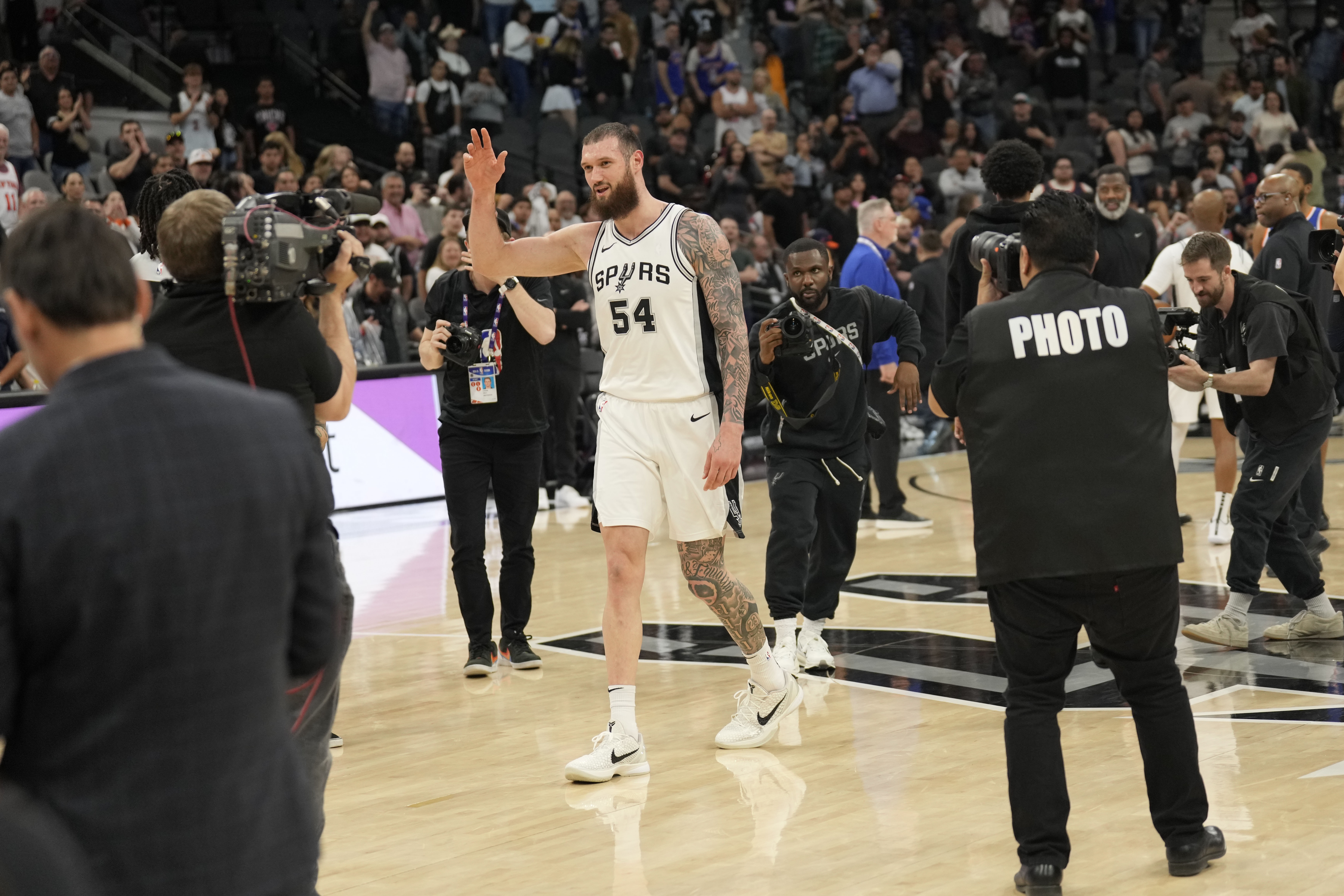 馬穆談被球迷喊MVP：有片刻我靈魂出竅 這真的發(fā)生了嗎？